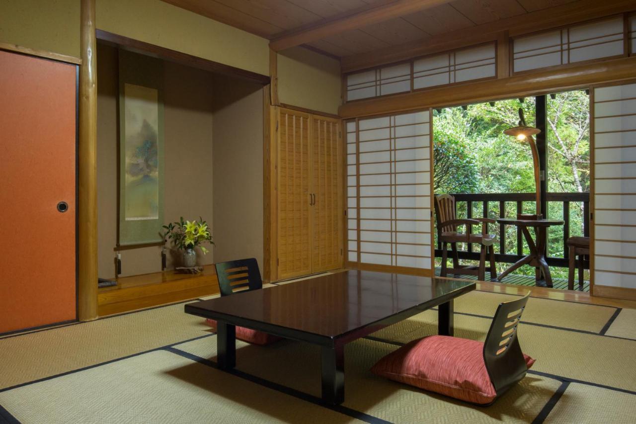 Kurokawa Onsen Oku No Yu Hotell Minamioguni Eksteriør bilde